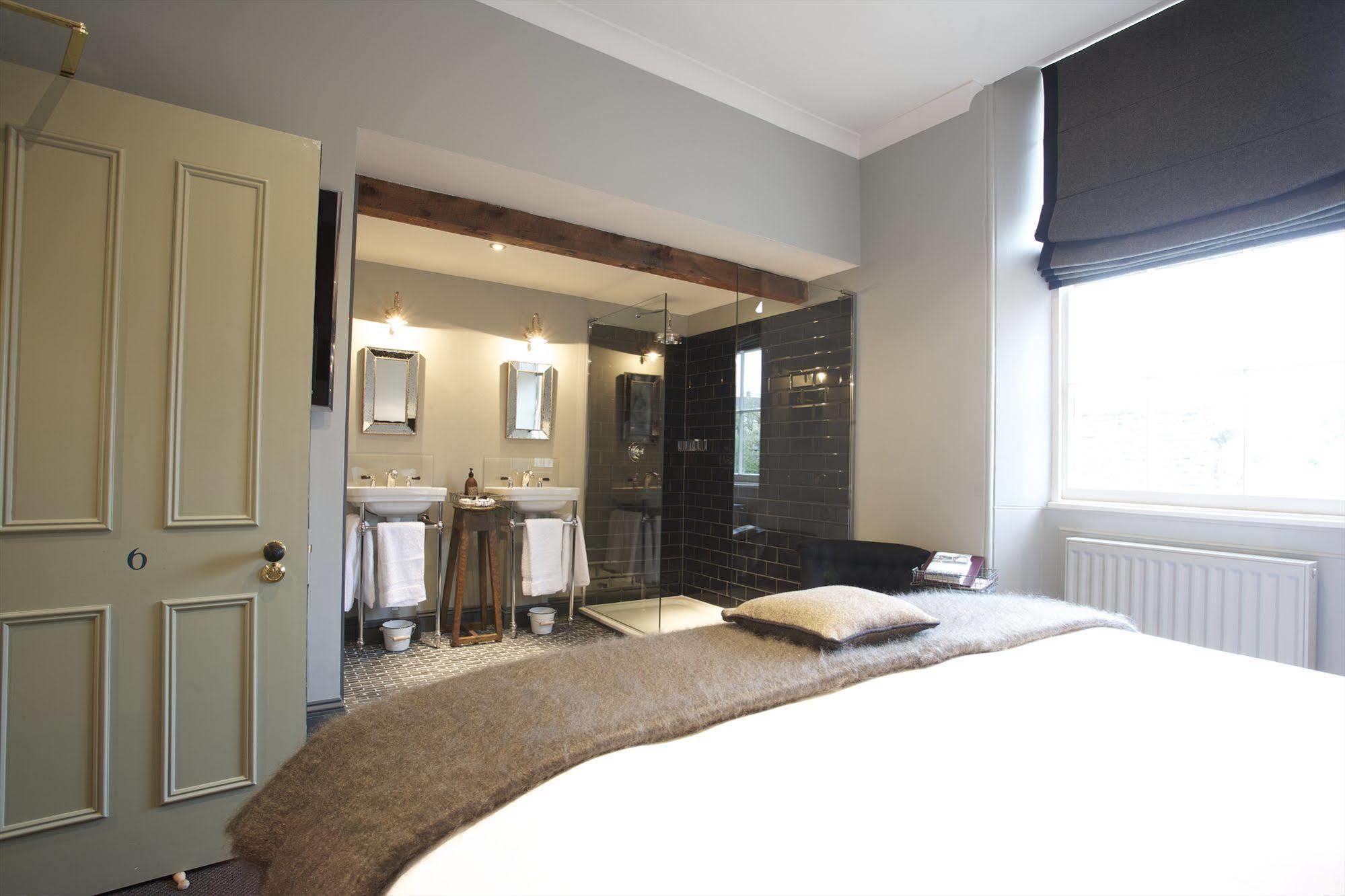 The Wheatsheaf Inn Bourton-on-the-Water Extérieur photo
