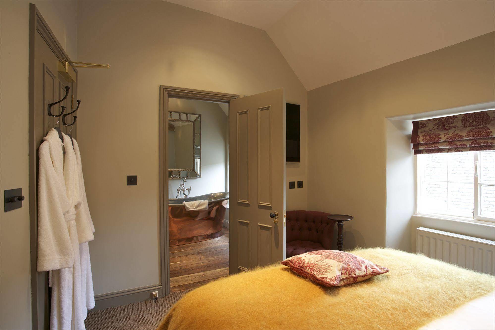 The Wheatsheaf Inn Bourton-on-the-Water Extérieur photo