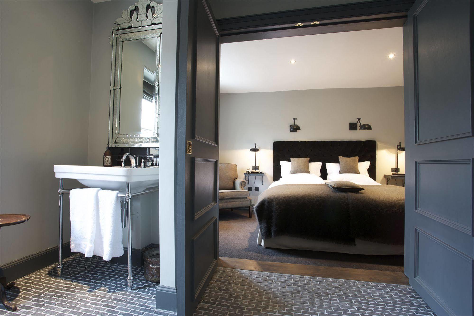 The Wheatsheaf Inn Bourton-on-the-Water Extérieur photo